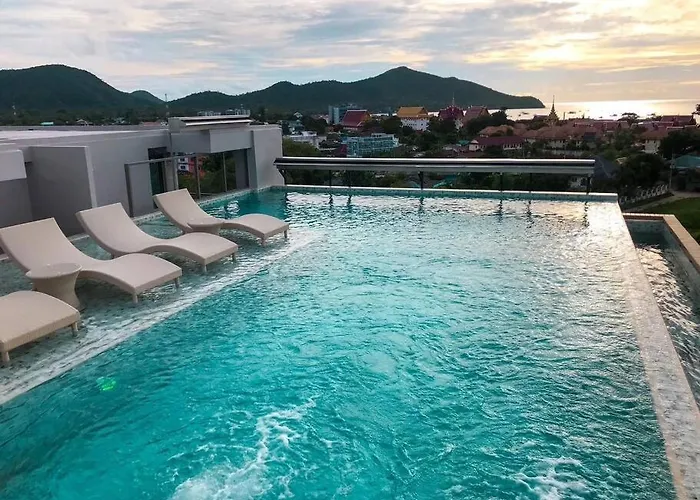 Lovely Condo With Swimming Pool.