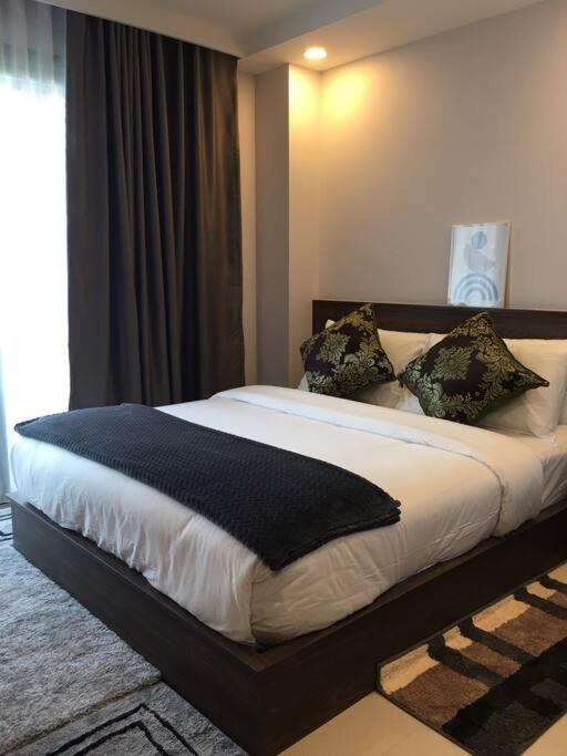 Apartment Lovely With Swimming Pool. Bang Sare