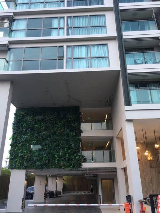 Apartment Lovely With Swimming Pool. Bang Sare